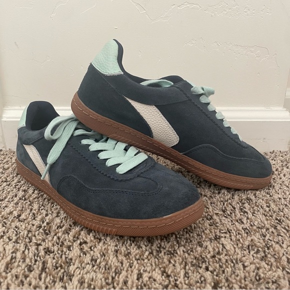 Women's Suede Sneakers in Navy Size 8 - Picture 1 of 8